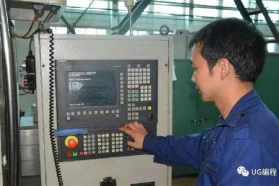 操作石墨雕銑機(jī)必須要注意哪些